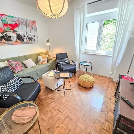Apartamento By Interhome